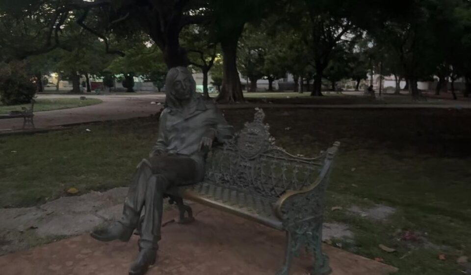 La Habana: La oscuridad y los robos espantan a los visitantes del parque Lennon, en La Habana