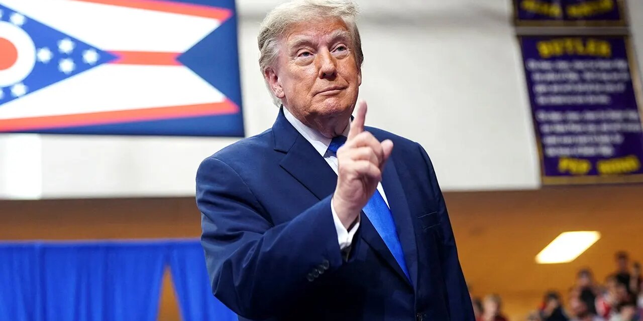 Latino voters swing toward Democrats ahead of midterms, poll finds