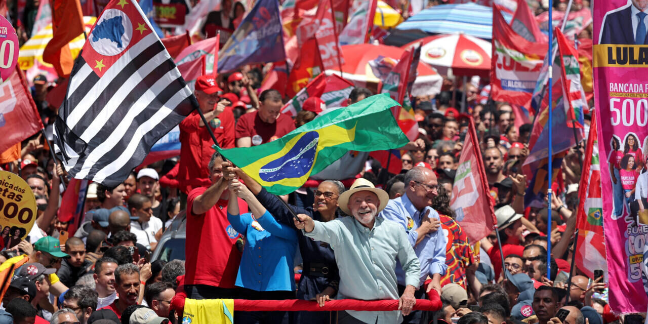 Lula and Bolsonaro make final push for votes ahead of Brazil's knife-edge election