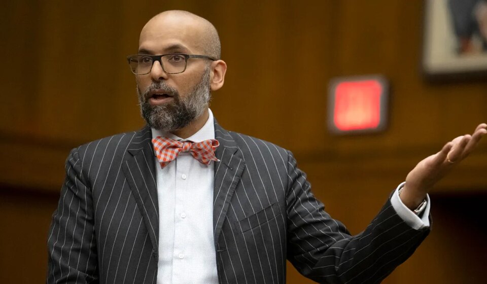 Magistrate judge tosses DOJ obstruction charges against FBI officials
