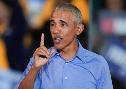 Obama accuses Trump of targeting Rep. Ilhan Omar over criticisms of president