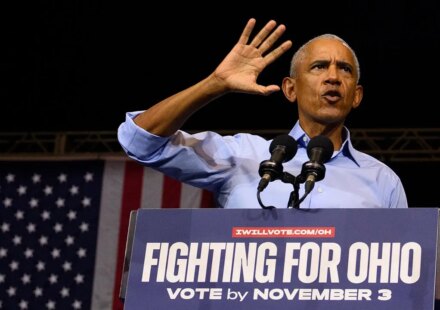 Obama mocks Trump's White House renovations as a Cheesecake Factory at Ohio rally