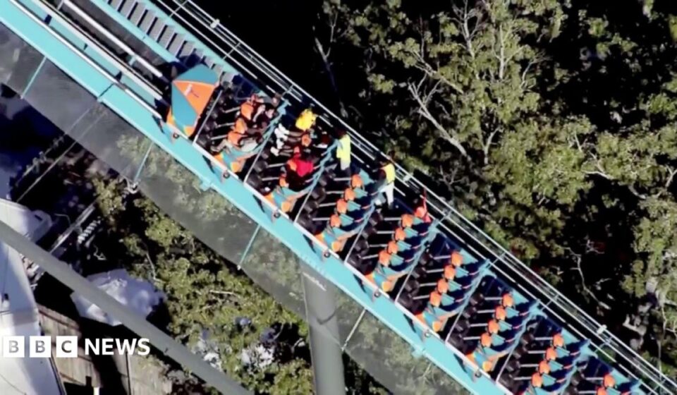 One dead, several others hurt on Six Flags rollercoaster in Georgia