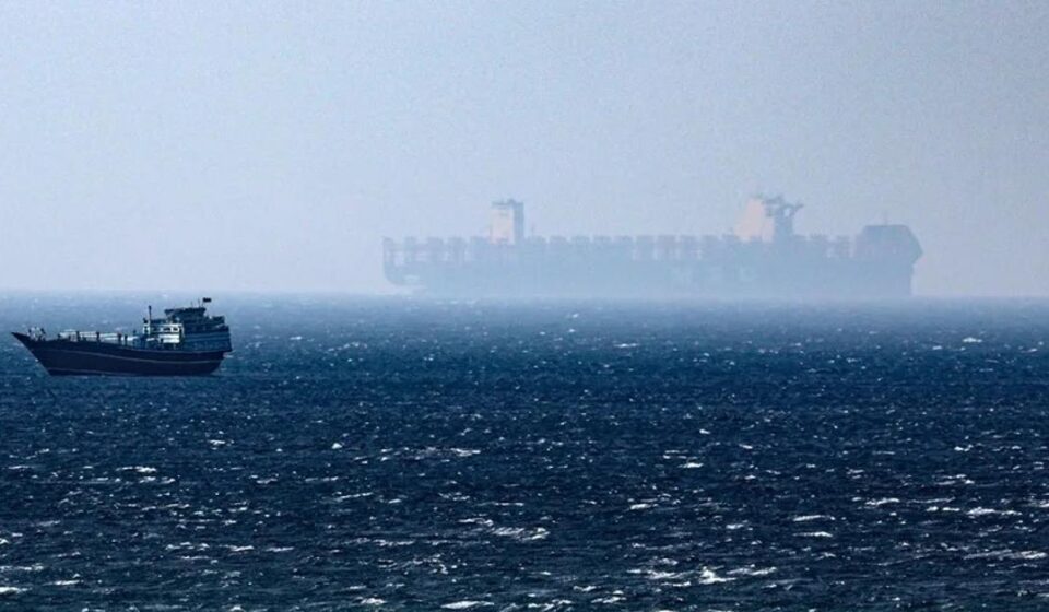Oriente Medio: Irán atacó cuatro buques y tres chocaron con minas