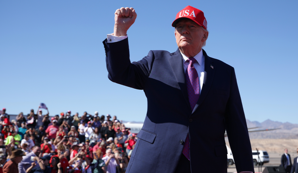 President Trump rallies for Rep Andy Biggs in Arizona, honors Charlie Kirk