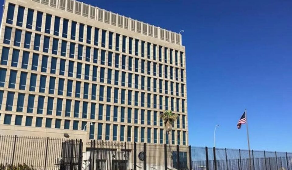 Programa de Becas YLAI 2027 para Jóvenes Emprendedores