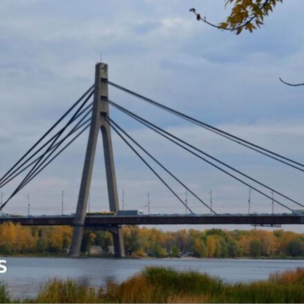 Russia strikes second major bridge in Kyiv, mayor says