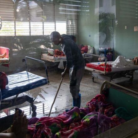 Salud: Crisis sanitaria mientras baja un 32,5% el número de médicos desde 2021