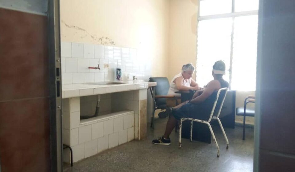 Salud: Gana Premio Roche reportaje sobre corrupción en la salud