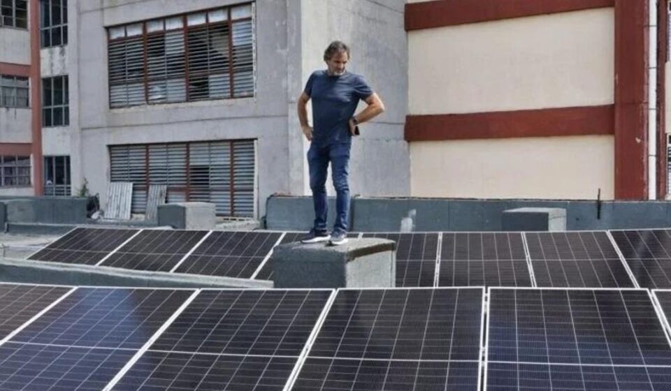 Salud: https://www.14ymedio.com/cuba/hospitales-paneles-solares-funcionar-fuera_1_1131900.html