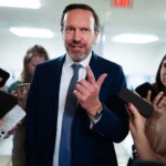 Sen Chris Murphy meets Saudi crown prince seeking end to Iran war, path to Palestinian state