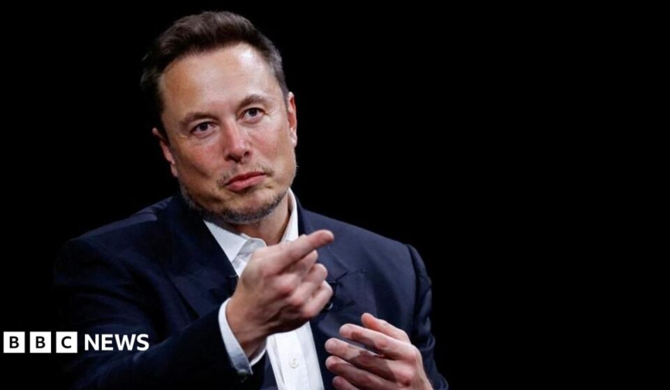 Starlink: Musk says US government may be behind slowdown of Ukraine drone speeds