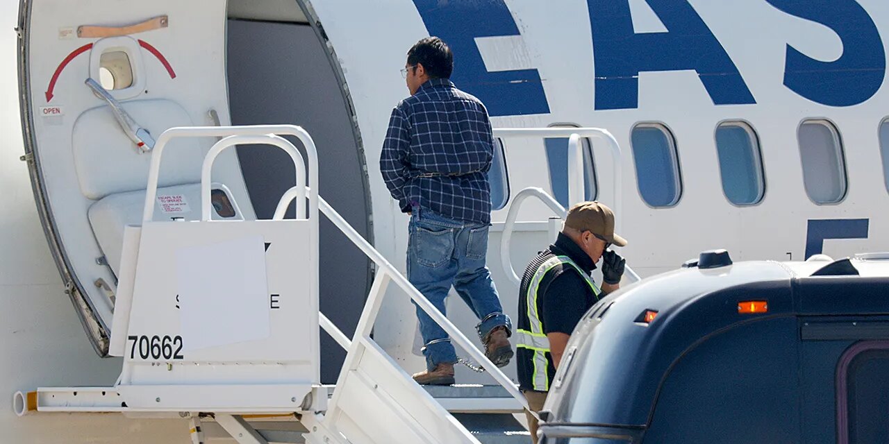 Supreme Court pauses block on DHS third-country deportation policy