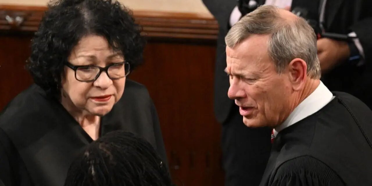 Supreme Court's new term opens with gun rights, voting rights cases