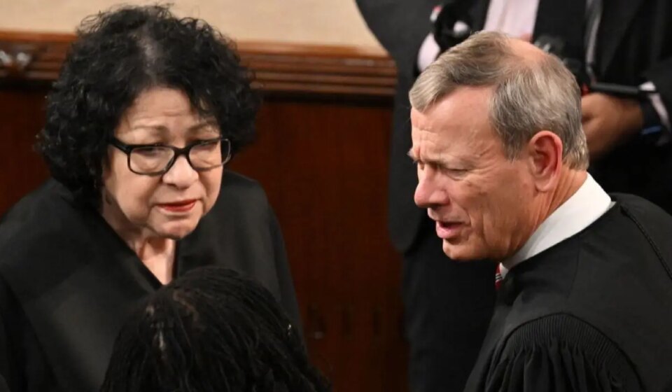 Supreme Court's new term opens with gun rights, voting rights cases