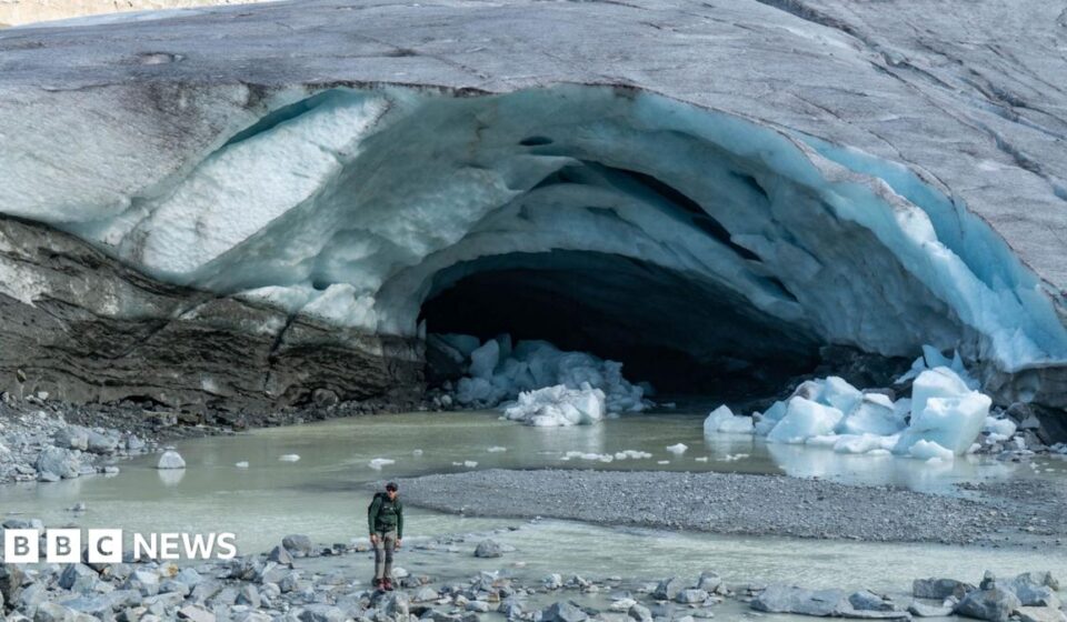 Swiss glaciers suffer 'disastrous' year of ice loss