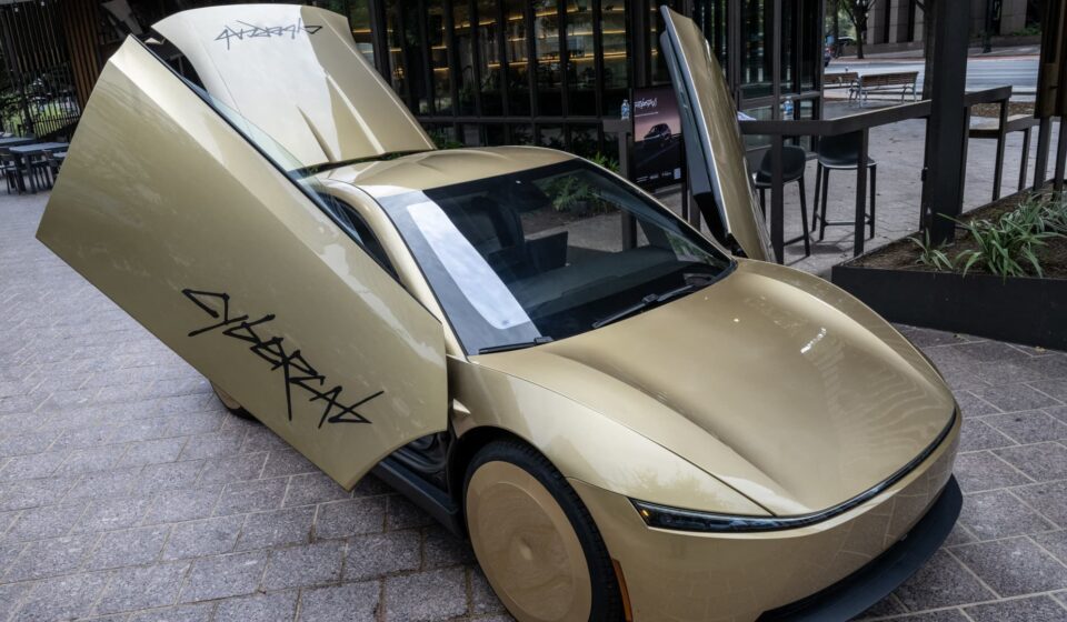 Tesla Cybercab pressure to expand after rocky first month in Austin