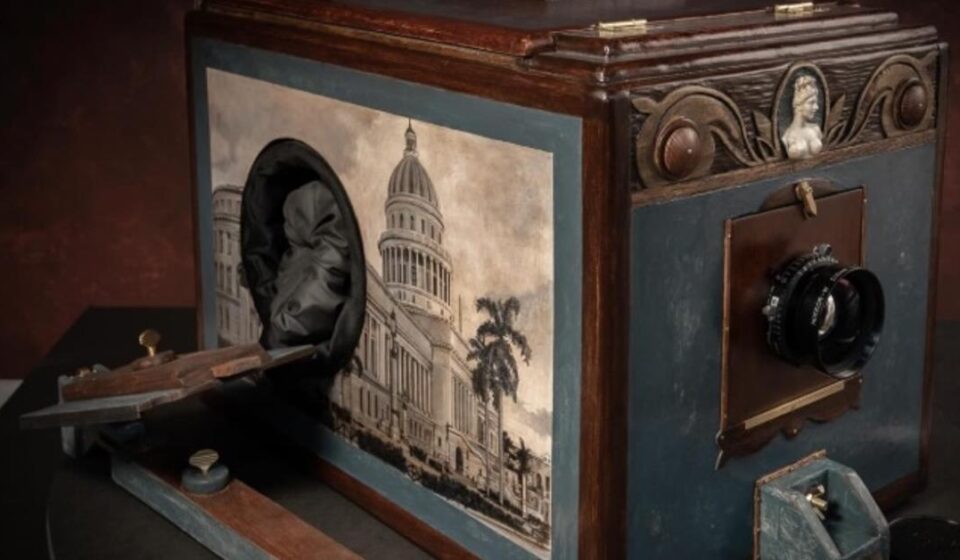 The Cuban Box: retratos analógicos cubanos en Nueva York