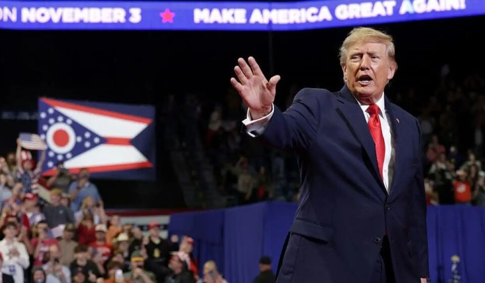 Trump targets Ilhan Omar at rally as crowd chants 'deport' in Ohio