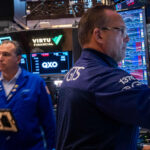 U.S. Treasury yields flat as investors anticipate FOMC minutes
