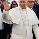 Vaticano: El papa pasa una noche tranquila tras ser operado de un tumor