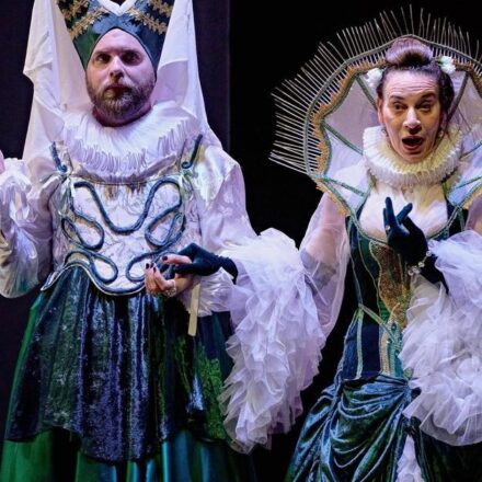 ‘El perro del hortelano’ llega a Miami en versión de Norge Espinosa y Carlos Díaz