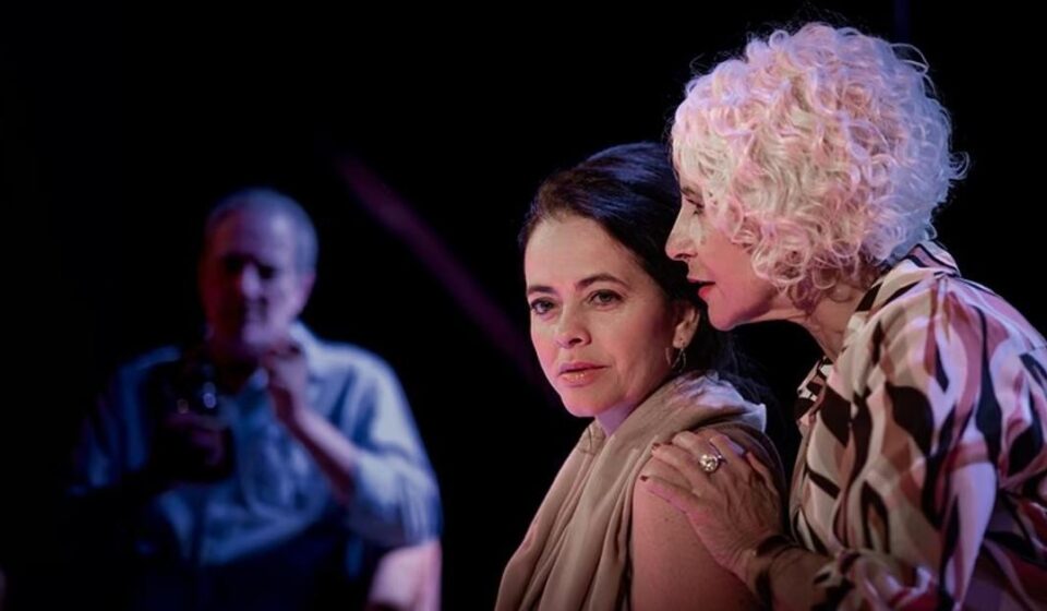 ‘Viejos tiempos’, de Harold Pinter, reúne a artistas cubanos en los escenarios de Miami